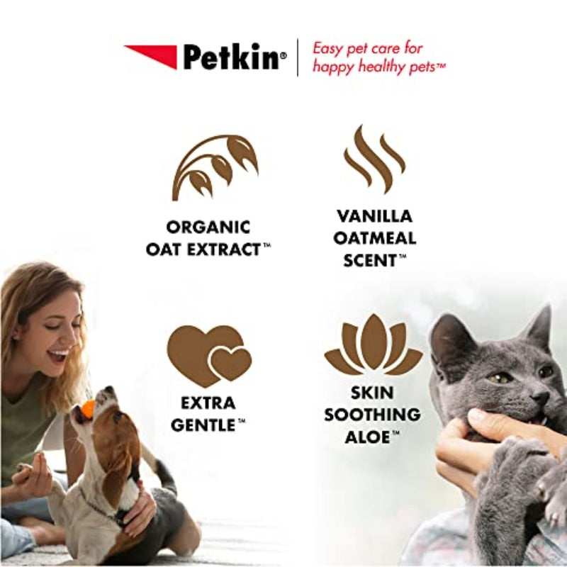 Pet Wipes for Dogs and Cats 200 Wipes Large Oatmeal Pet Wipes for Dogs and Cats Soothes Itchy Dry Skin and Cleans Ears Face Butt Body and Eye Area 2 Packs of 100 Wipes